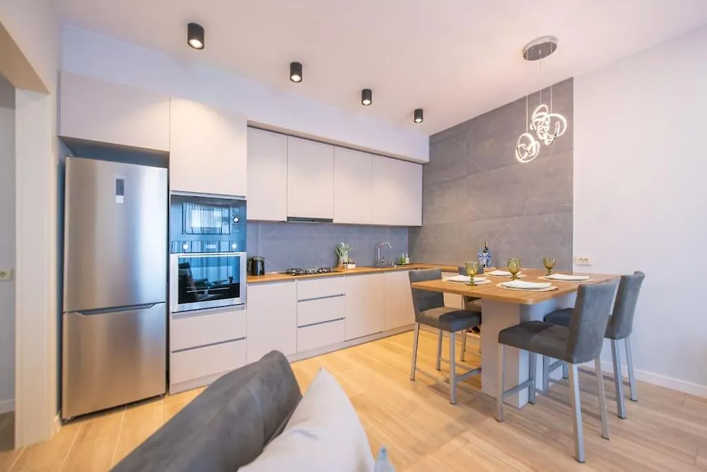Gg Home -2Br Apartment With View To City And River Τυφλίδα 0*,