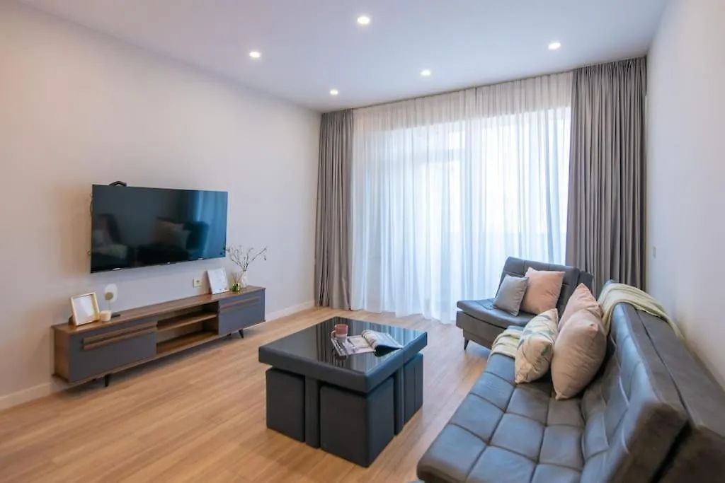Gg Home -2Br Apartment With View To City And River Τυφλίδα 0*,  Γεωργία
