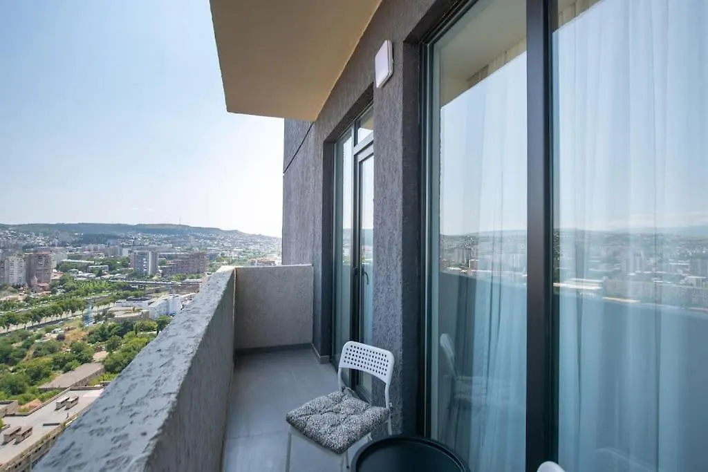 Gg Home -2Br Apartment With View To City And River Τυφλίδα