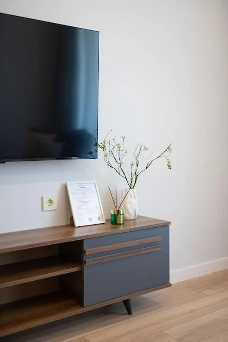 Gg Home -2Br Apartment With View To City And River Τυφλίδα