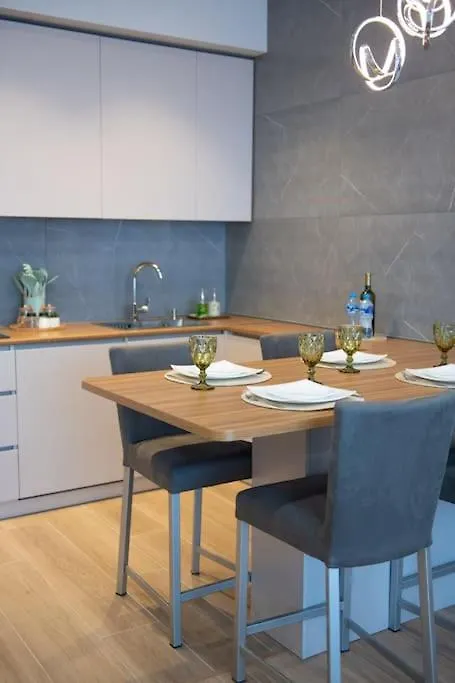 Gg Home -2Br Apartment With View To City And River Τυφλίδα