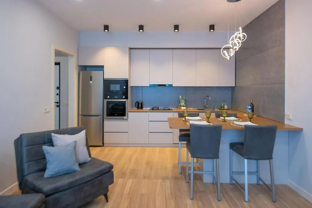 Gg Home -2Br Apartment With View To City And River Τυφλίδα